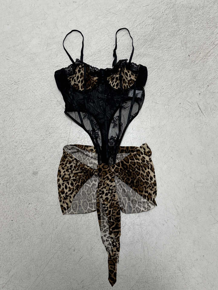 Damen Spitze Bodysuit mit animalischem Design und verführerischem Saum Echo Archiv