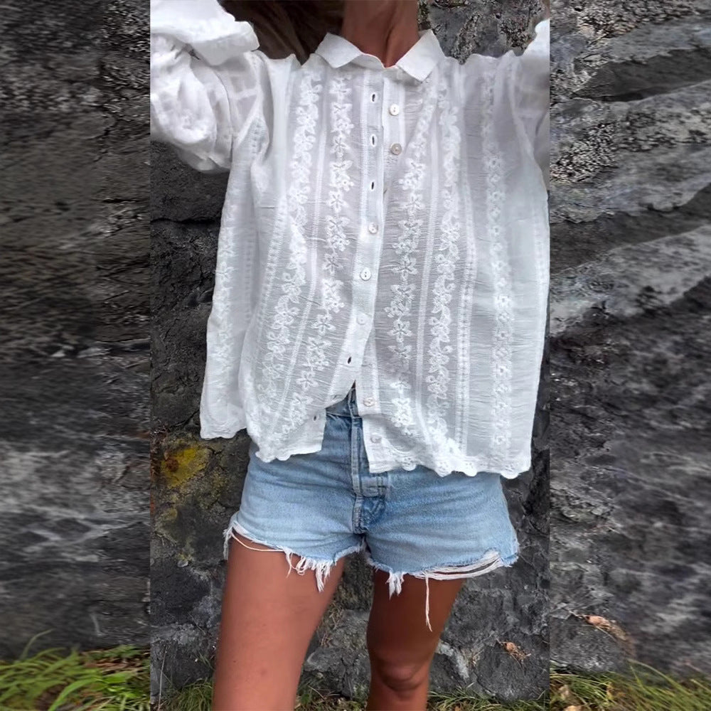 Damen nan bestickte Hemdbluse mit floraler Ajour-Stickerei, Perlmuttknopfleiste und legerer Oversize-Passform Echo Archiv