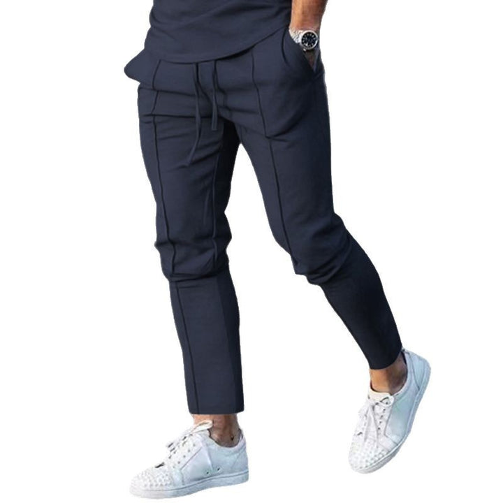 Herren nan Slim Tapered Jogginghose mit dekorativen Steppnähten, elastischem Tunnelzug und schmalem Knöchelabschluss Echo Archiv