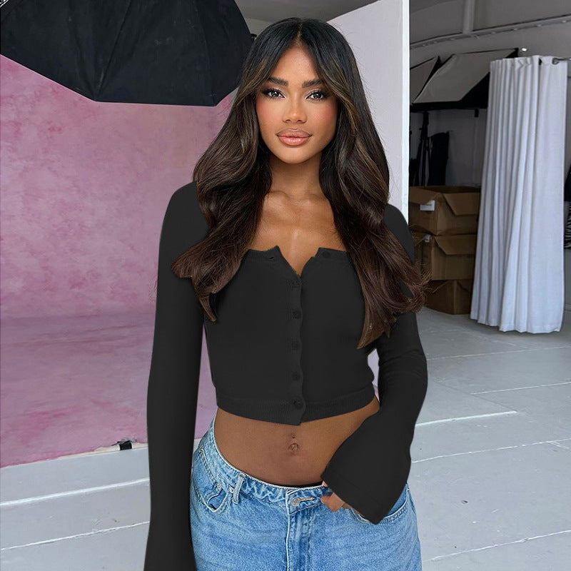 Damen Cropped Langarmshirt mit Knopfleiste und weitem Ausschnitt Echo Archiv