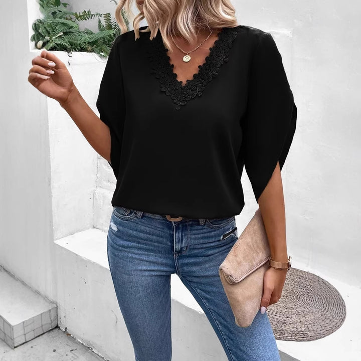 Damen Elegante V-Ausschnitt Bluse mit floraler Spitzenkante und Fledermausärmeln – Élovi