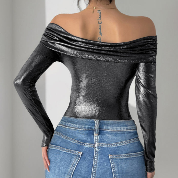 Damen Schulterfreies, glänzendes Metallic-Bodyshirt mit Mittelraffung & enganliegender Passform Echoarchiv