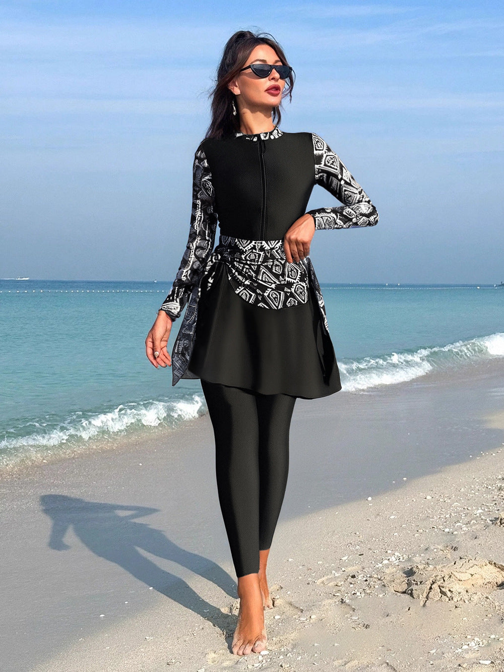 Damen Modischer Schwimmanzug mit Zip und asymmetrischem Rock Echo Archiv