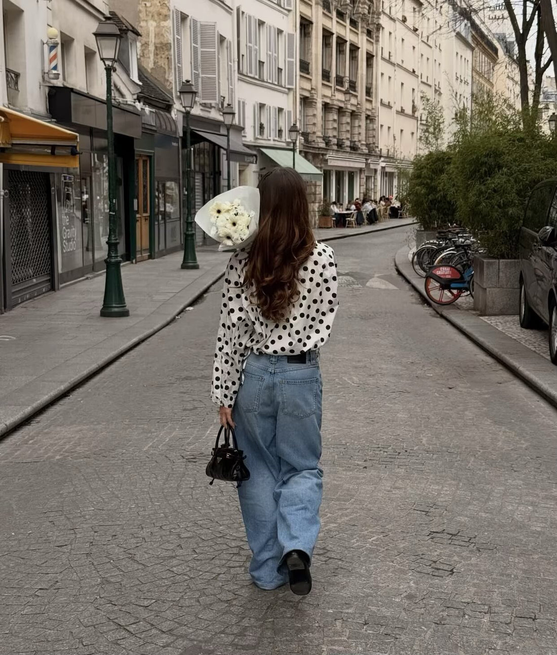 Damen Leichte Hemdbluse mit Polka‑Dot, femininem Puffärmel und durchgehender Knopfleiste Echoarchiv