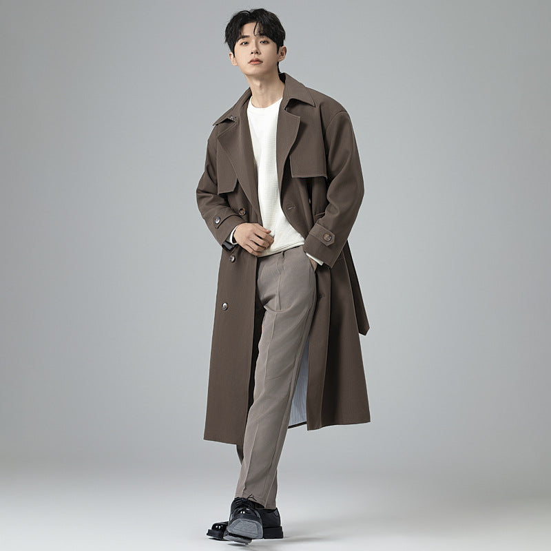 Herren Trenchcoat im minimalistischen Doppelreiher mit breitem Schalkragen und Taillengürtel Echoarchiv