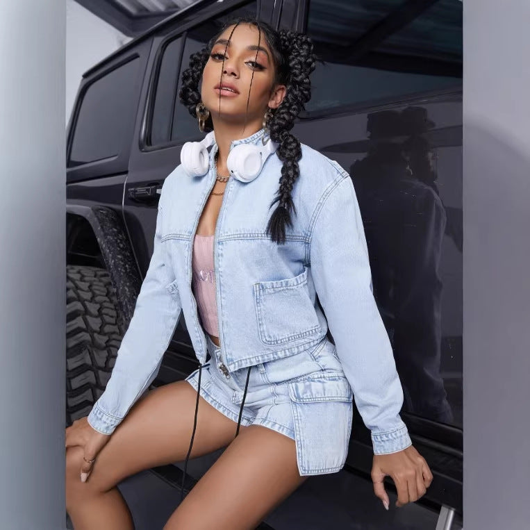 Damen kurzes Denim-Set mit Cropped-Jacke und Cargo-Shorts Echo Archiv