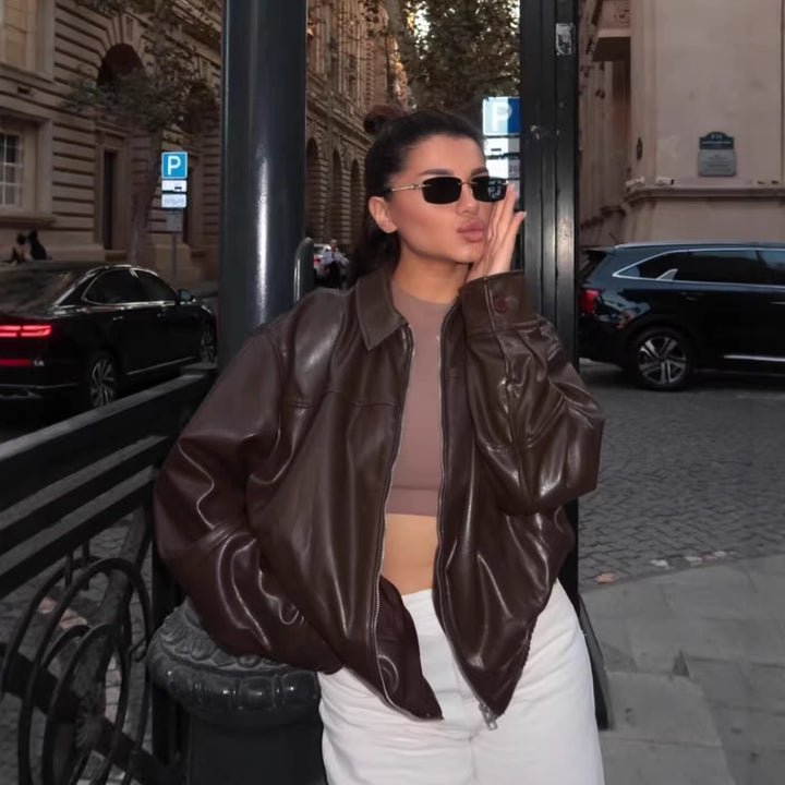 Damen nan oversized Lederjacke im Bomberstil mit Hemdkragen, durchgehendem Reißverschluss und lässiger Silhouette Echo Archiv