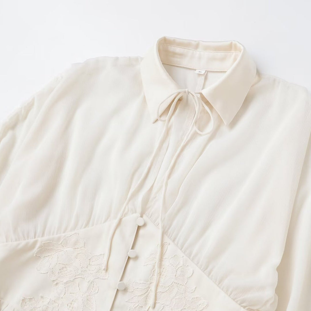 Damen fließende Tunika-Bluse mit geraffter Taille und spitzem Saum Echo Archiv