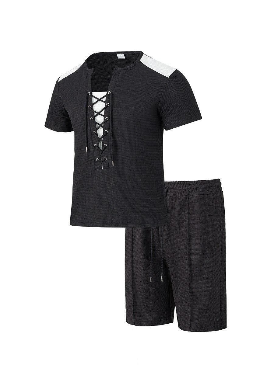 Herren sportliches Kurzarm-Set mit strukturiertem Obermaterial und modischem Schnürdesign Echoarchiv