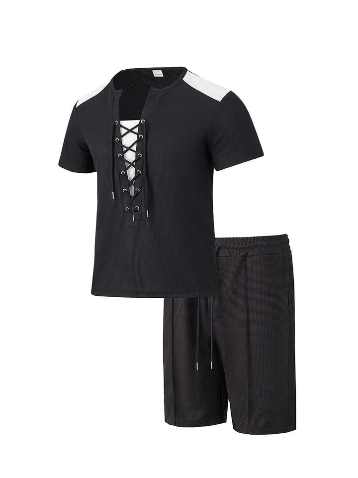 Herren sportliches Kurzarm-Set mit strukturiertem Obermaterial und modischem Schnürdesign Echoarchiv