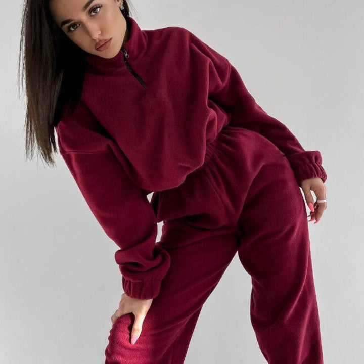 Damen Relax-Fleece-Set mit Stehkragen-Halbzip und geraffter High-Waist-Hose – Avérine