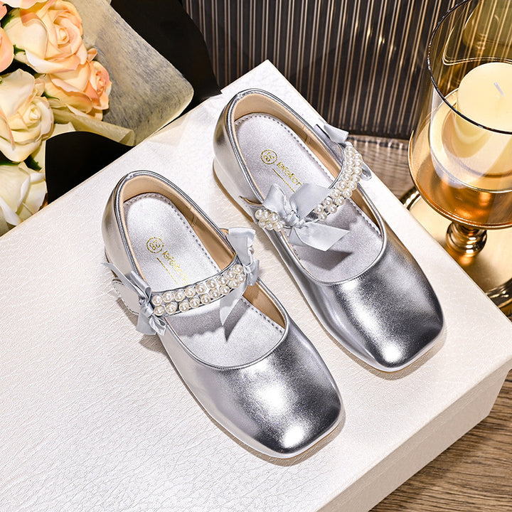 Mädchen Ballerina-Schuhe mit dekorativen Perlen- und Schleifenakzenten Echo Archiv