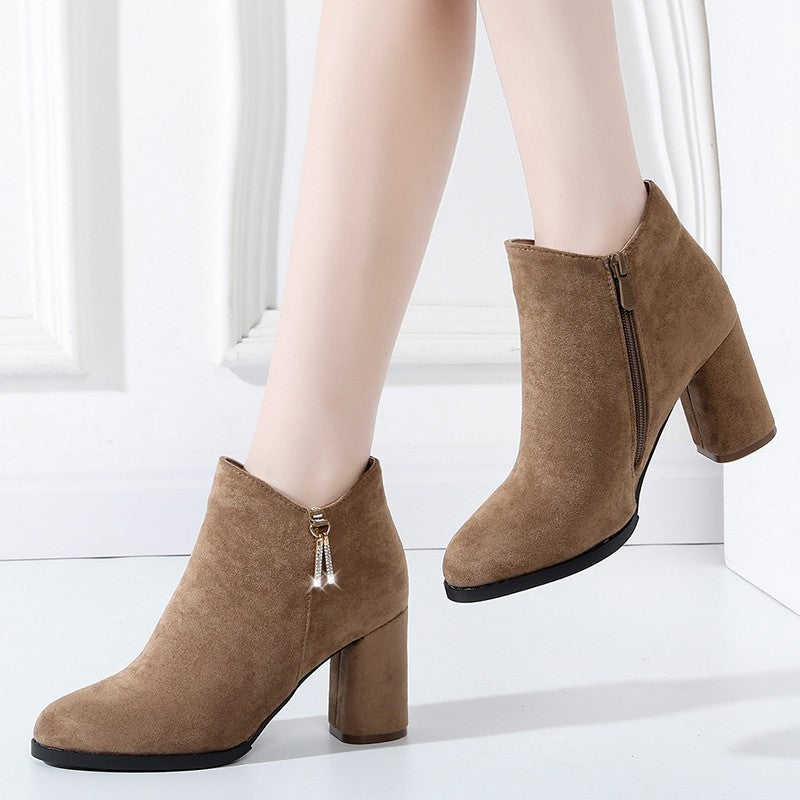 Damen Wärmende Samtvelours-Stiefeletten mit hohem Blockabsatz und seitlichem Reißverschluss – Varelle