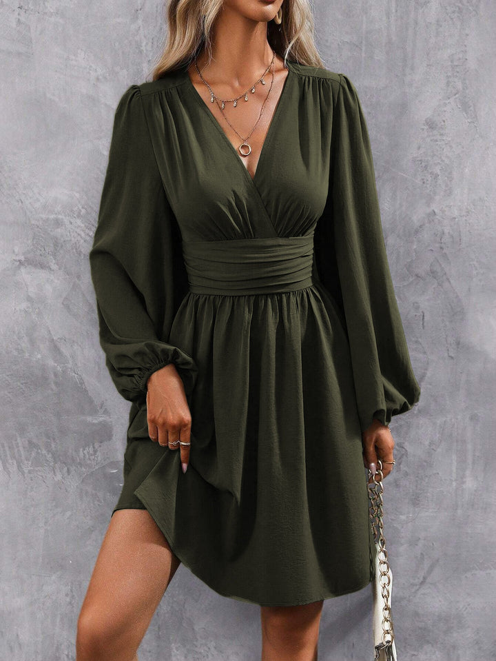 Damen Knielanges Wickelkleid mit eleganten Puffärmeln – Élara
