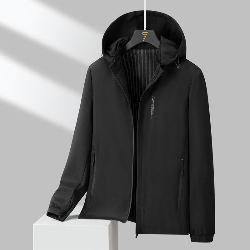 Herren Minimalistische Kapuzen-Softshelljacke mit versiegelten Reißverschlüssen und elastischen Bündchen Echo Archiv