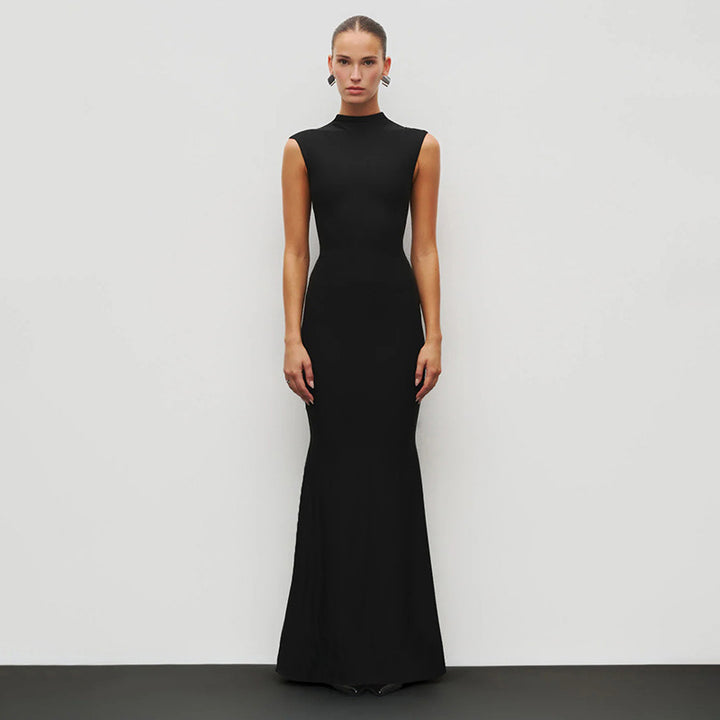 Damen Elegantes Schmalgeschossenes Maxikleid mit hohem Kragen Echo Archiv
