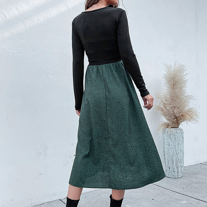 Damen Midikleid mit tailliertem Rippenstrick-Oberteil, V‑Ausschnitt und weitem Rock Echoarchiv