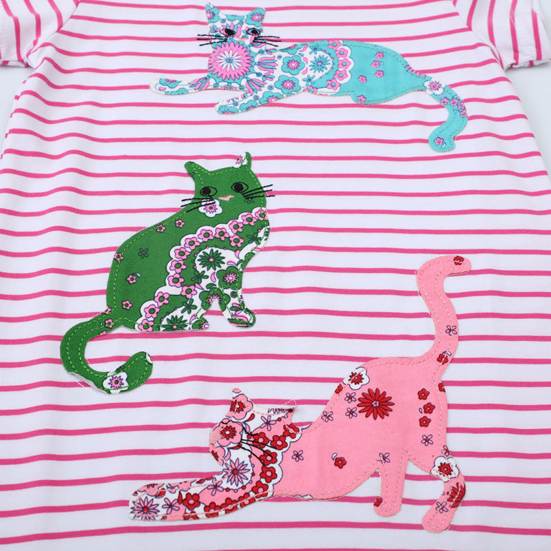 Mädchen gestreiftes Kurzarmkleid mit bunten Katzenmotiven Echo Archiv