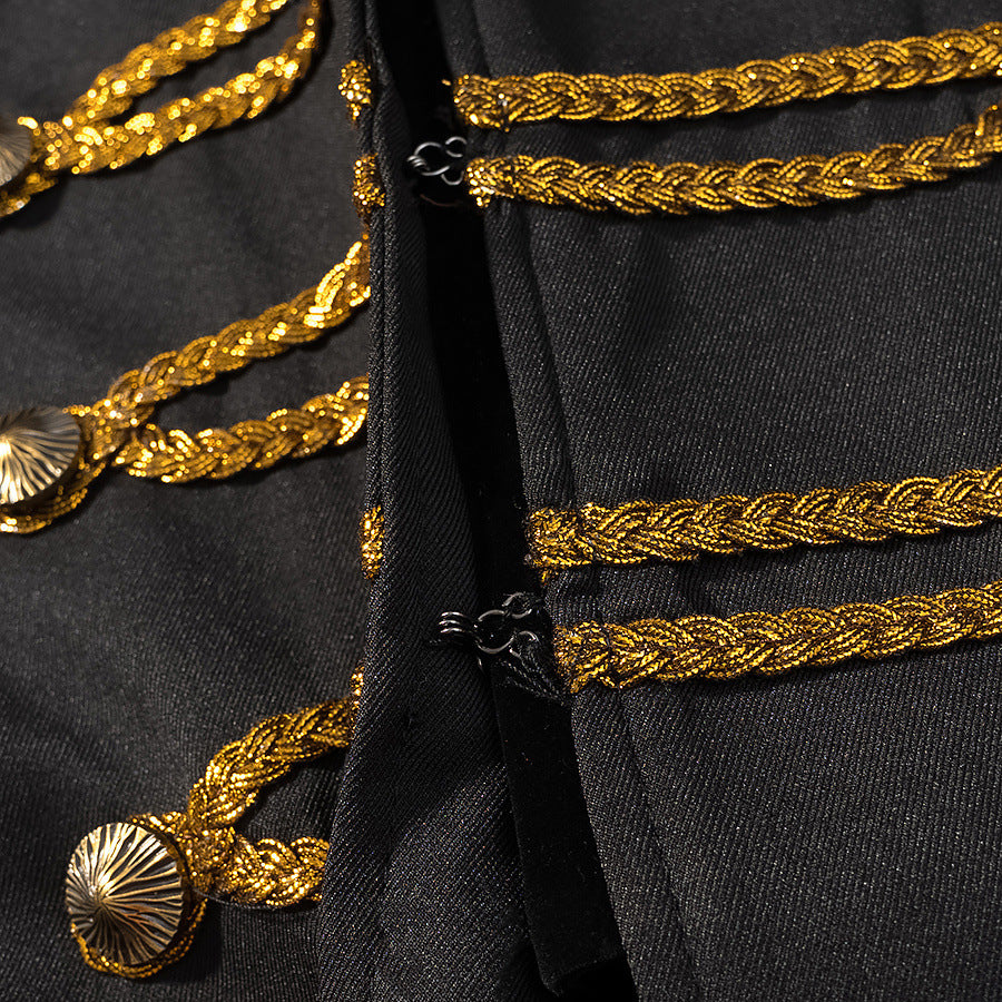 Damen Military-inspirierte Kurzjacke mit goldenen Zierborten Echo Archiv