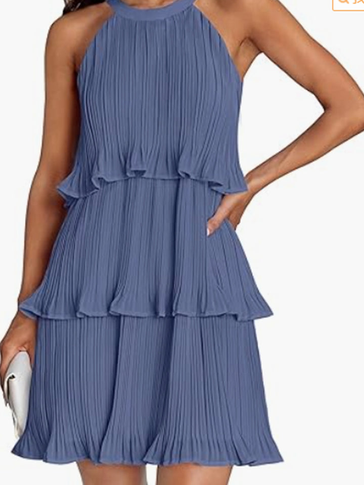 Damen Kleid mit schwingendem Faltenrock und Spitzenrüsche Echo Archiv