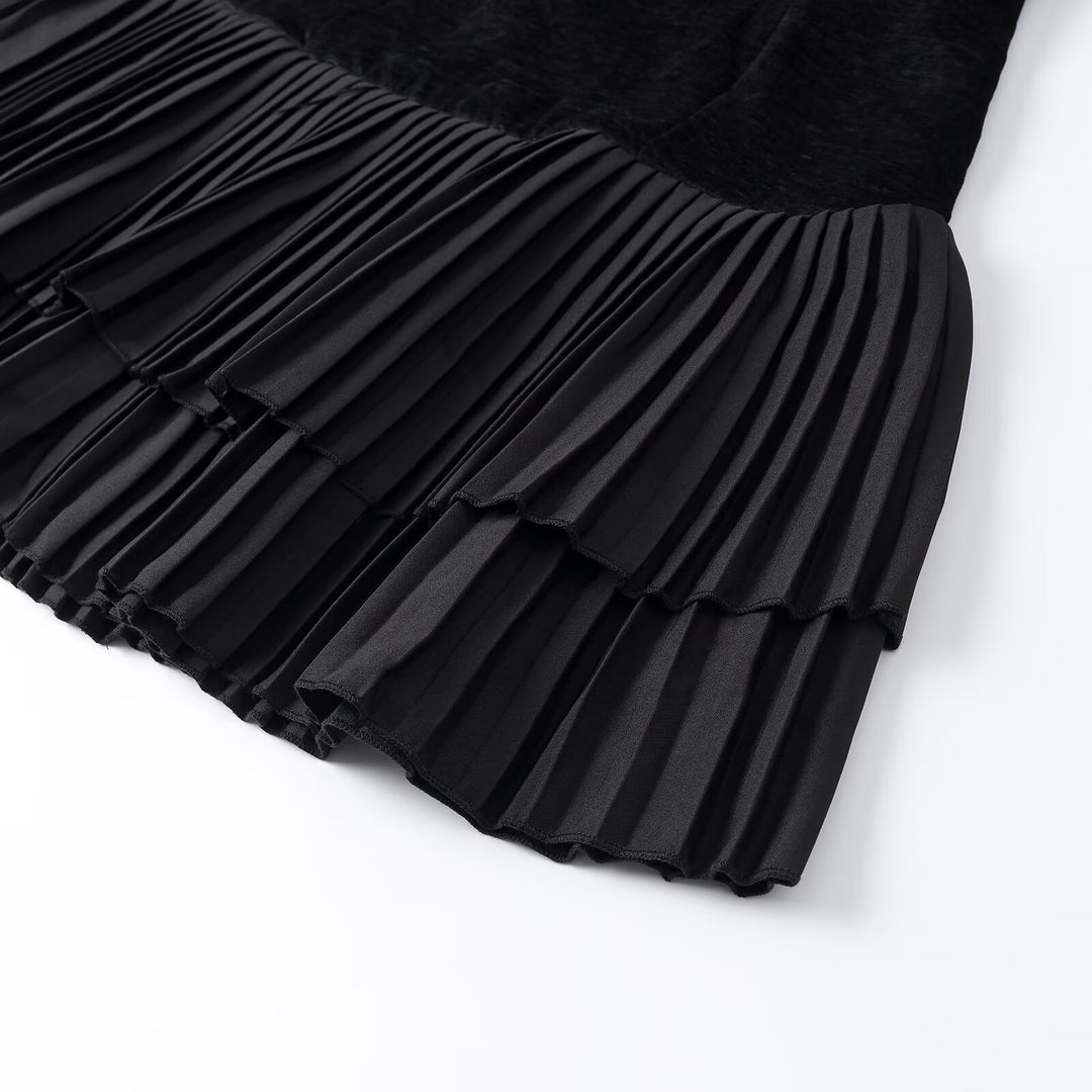 Damen Samt-Midikleid mit kurzen Ärmeln und gestuftem Plisseerock Echoarchiv