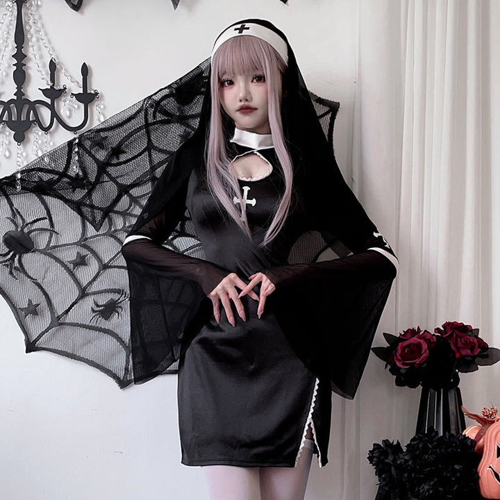 Damen Teufelinnen Kleid mit transparenten Ärmeln und spannenden Akzenten Echo Archiv