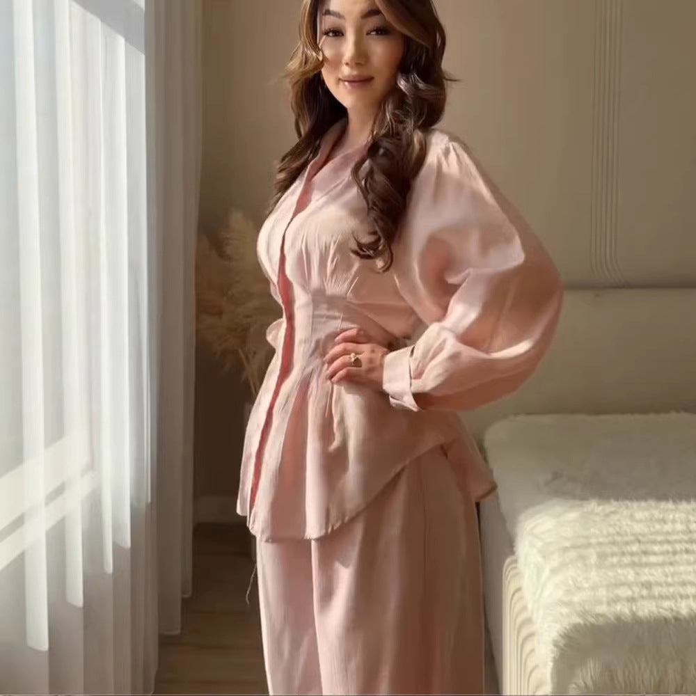 Damen Elegantes zweiteiliges Satin-Loungewear-Set mit taillierter Bluse und weitem Hosenbein Echoarchiv