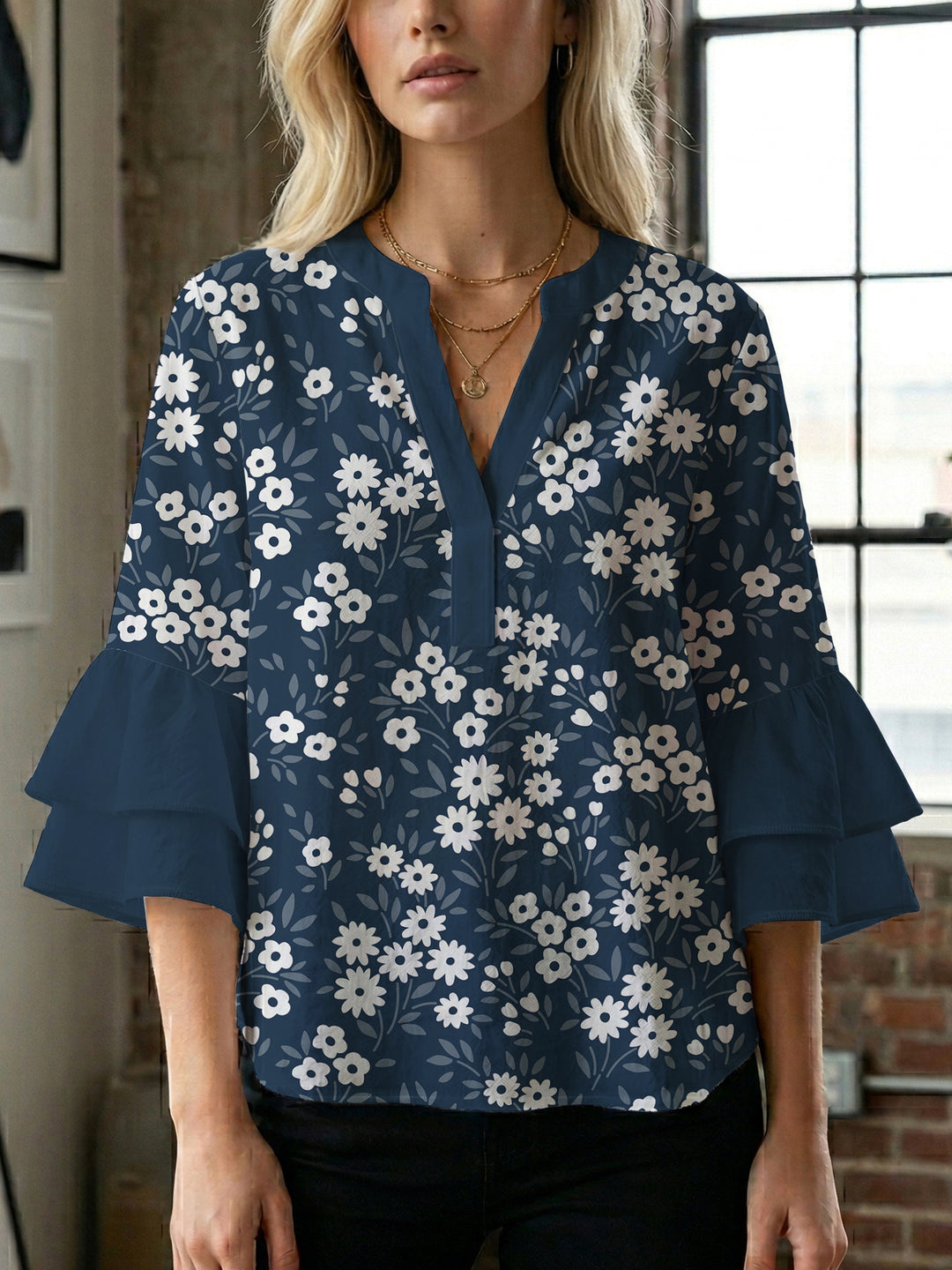 Damen Bluse mit voluminösen Ärmeln und floralem Design Echo Archiv