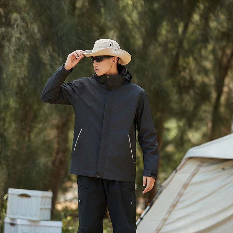 Damen Wasserfeste Outdoorjacke mit Kapuze und markantem Bergprint Echoarchiv