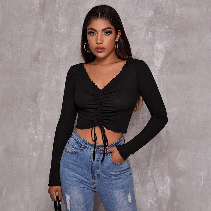 Damen geripptes Cropped-Longsleeve mit Tunnelzugvorderseite, Bindekordeln und gewelltem Saum – Avérine