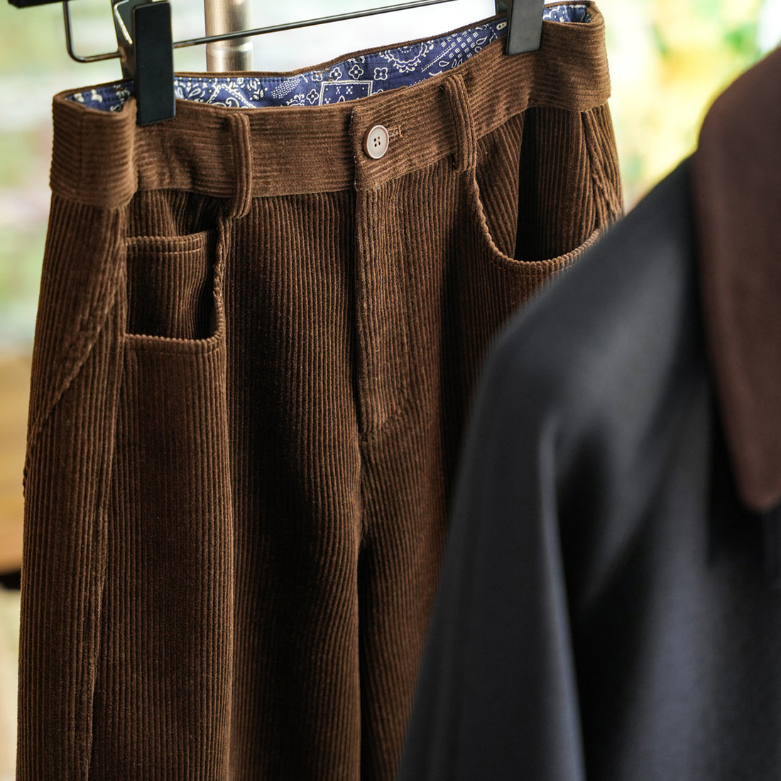 Damen Modische weit geschnittene Cordhose Echoarchiv