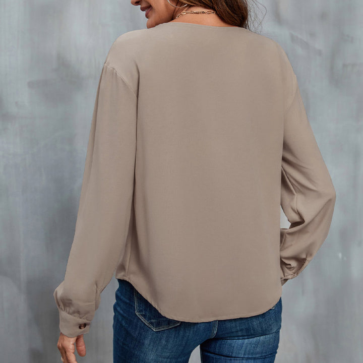 Damen Asymmetrische Hemdbluse mit kontrastiertem Kragen und dekorativer Knopfleiste Echoarchiv