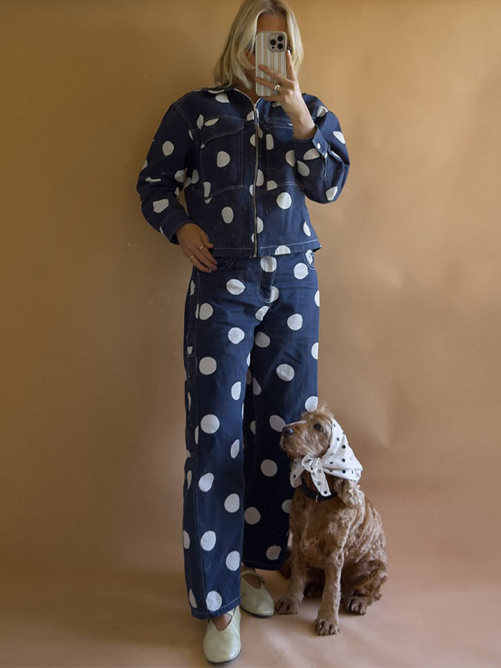 Damen weite Cargo-Hose mit hoher Taille, Punkteprint und sichtbaren Kontrastnähten Echoarchiv