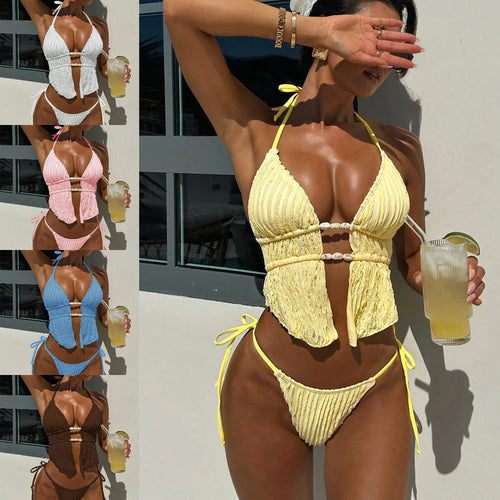 Damen Bikinimodell mit eleganter Rüschendetail Echo Archiv