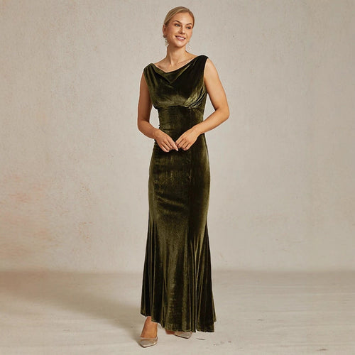 Damen Maxikleid aus samtigem Material mit elegantem Carmen-Ausschnitt Echo Archiv