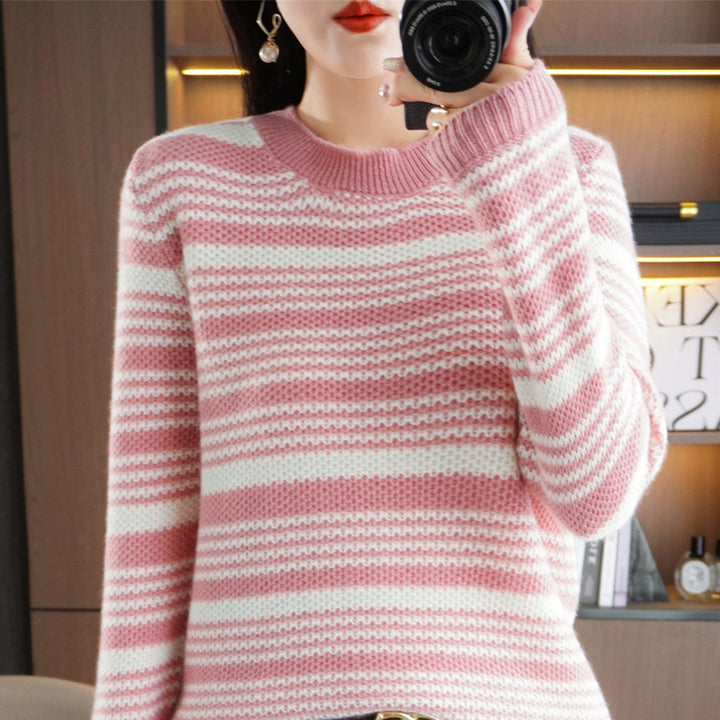 Damen Kuscheliger Streifenpullover aus Mohair‑Optik mit kastiger Passform und Rundhalsausschnitt Echoarchiv