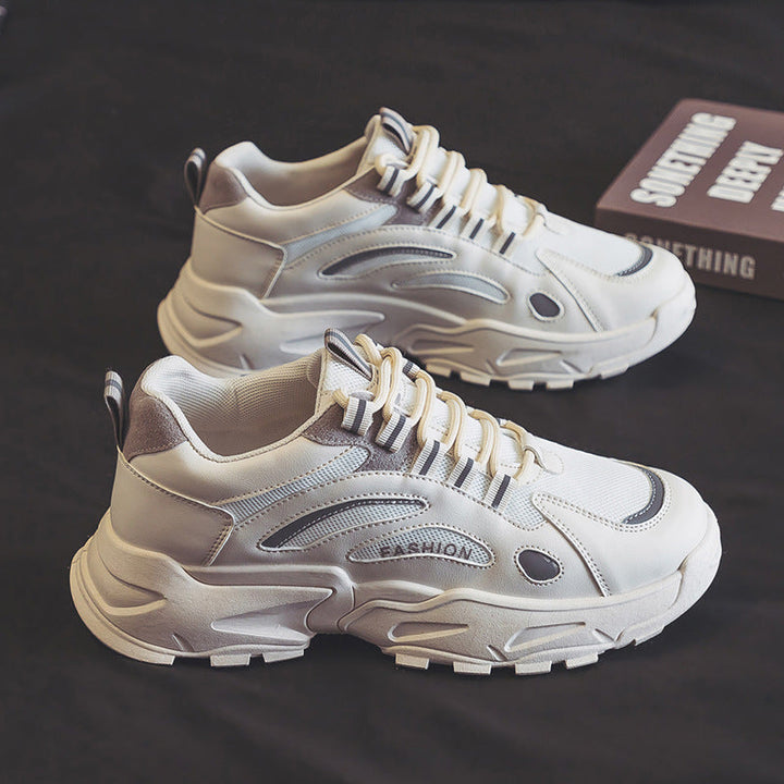 Damen Sportliche Sneakers mit atmungsaktiven Mesh-Einsätzen und markanter Sohlenkonstruktion Echo Archiv