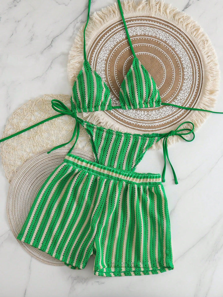 Damen Bikinikombination mit gestreiftem Design und lässigen Shorts Echo Archiv