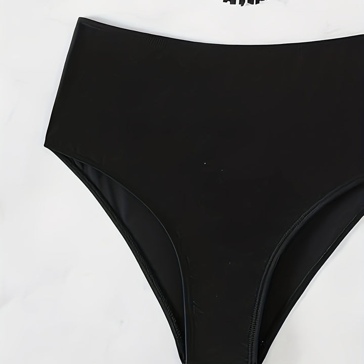 Damen Bikiniset mit fransigem Oberteil und hoch taillierter Hose Echo Archiv