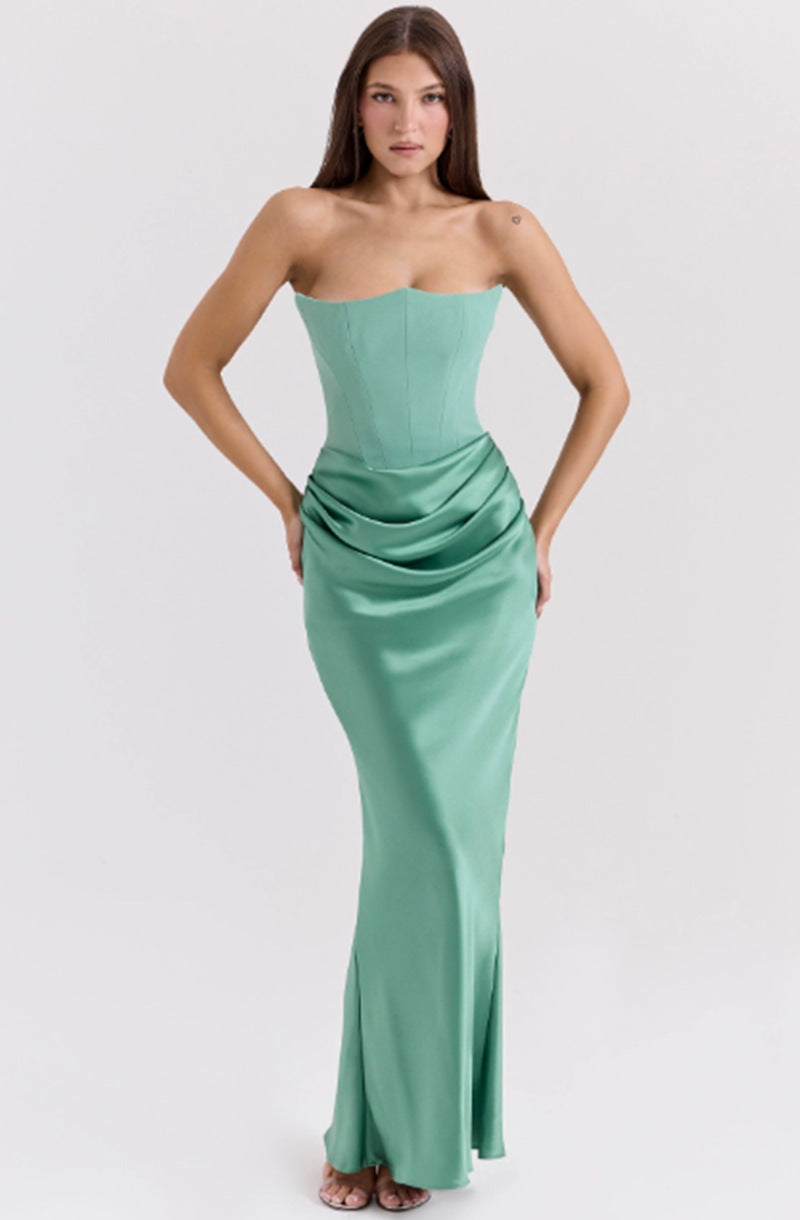 Damen Elegantes Abendkleid mit herzförmigem Ausschnitt und fließendem Rock Echo Archiv