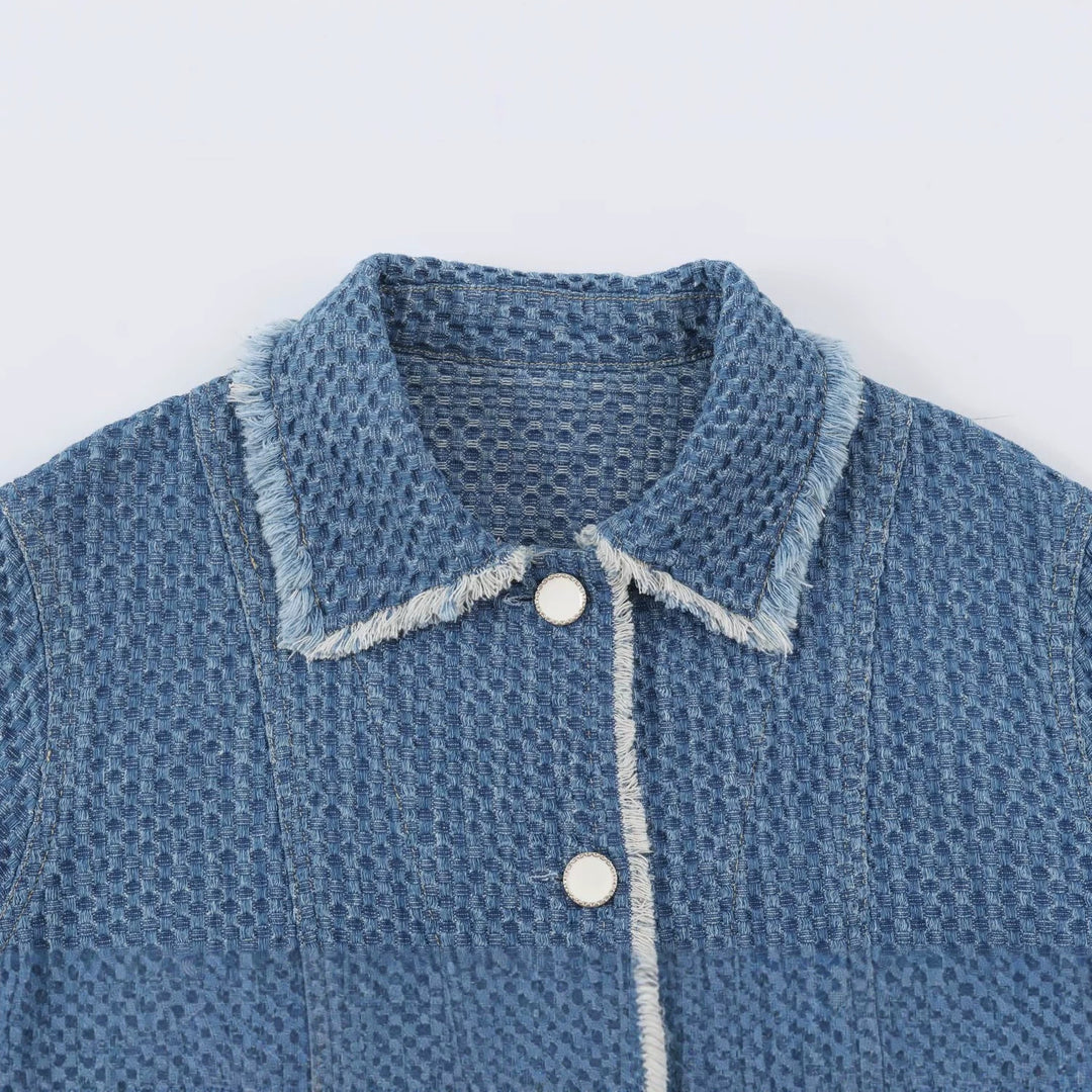 Damen Kurz geschnittene Bouclé-Tweed-Boxy-Jacke mit Fransenbesatz und aufgesetzten Klappentaschen Echo Archiv