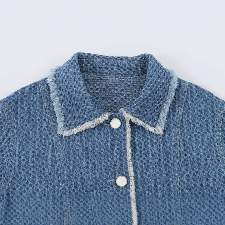 Damen Kurz geschnittene Bouclé-Tweed-Boxy-Jacke mit Fransenbesatz und aufgesetzten Klappentaschen Echo Archiv