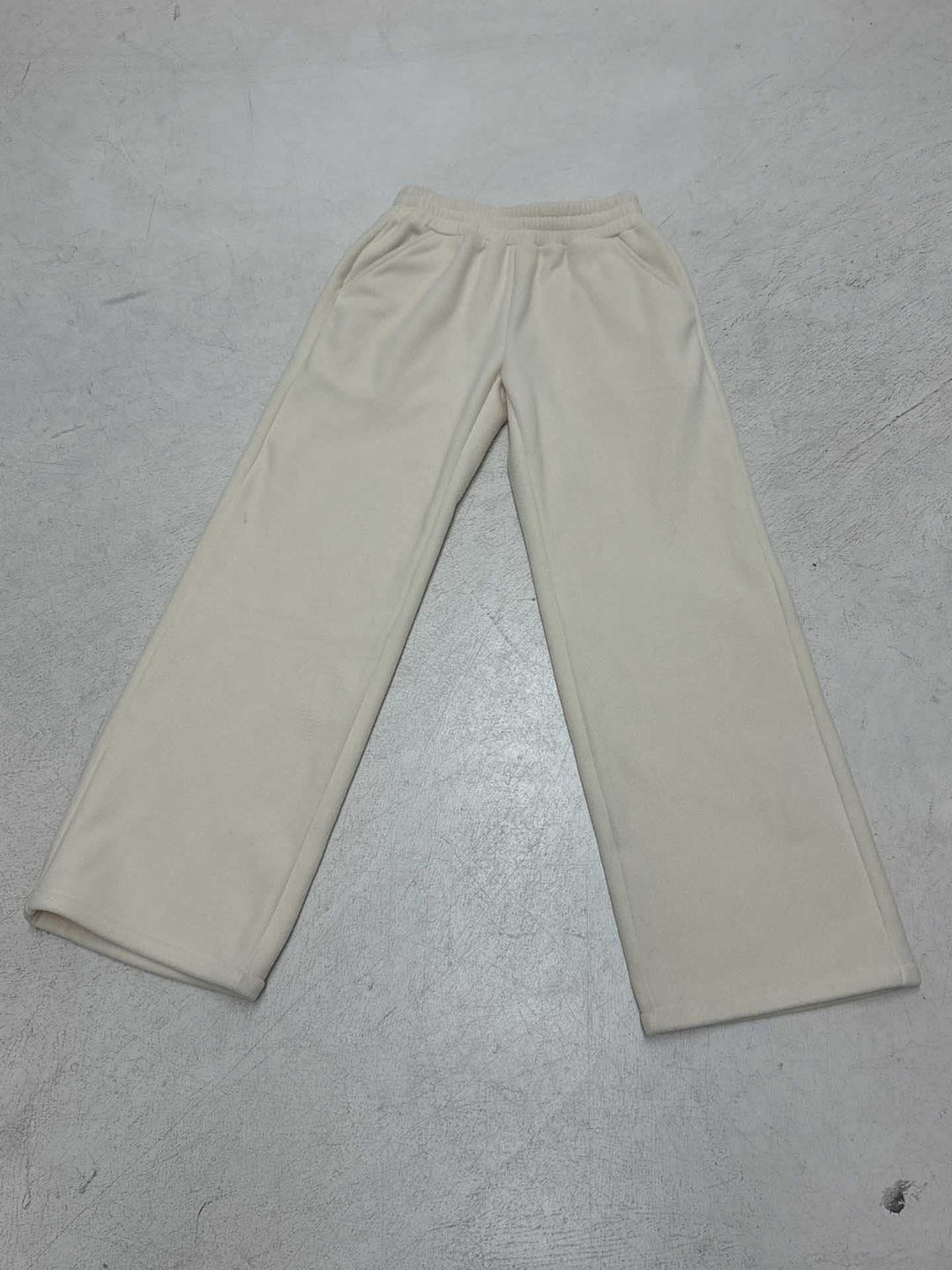 Damen Flauschige Jogginghose mit elastischem Bund und Seitennahttaschen Echo Archiv