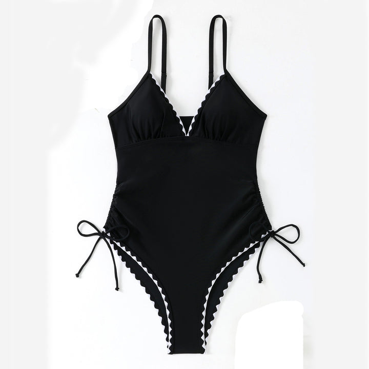 Damen Eleganter Einteiler Badeanzug mit raffinierter Rüschenverzierung Echo Archiv