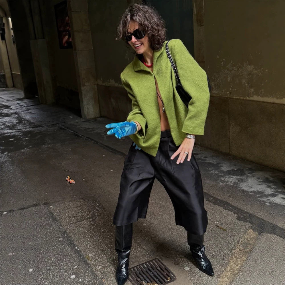 Damen Kurzblazer aus strukturiertem Bouclé mit kastiger Silhouette Echoarchiv