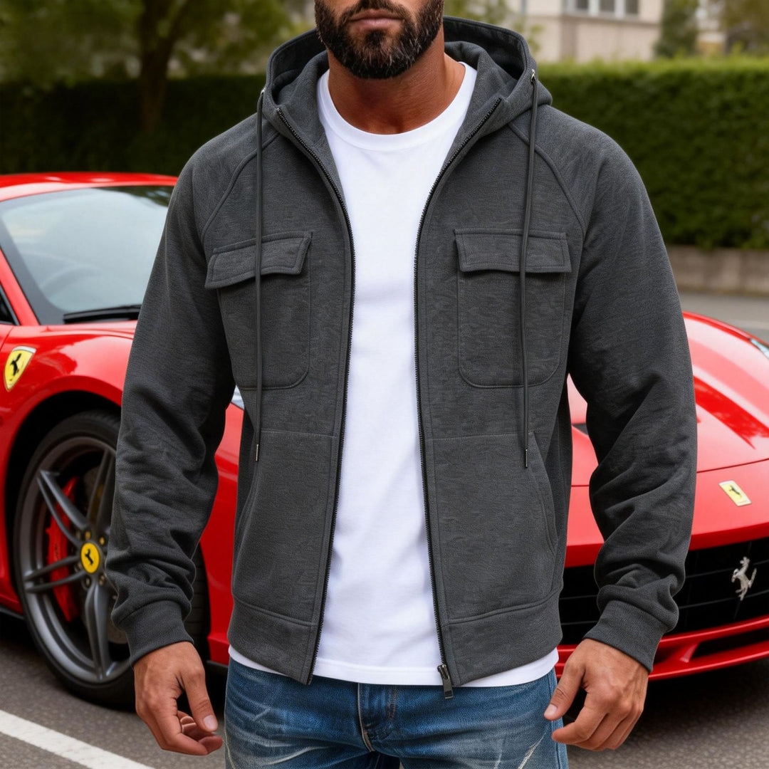 Herren Kapuzenjacke mit durchgehendem Reißverschluss, Brustklappen und moderner Slim‑Fit-Silhouette – Taviero