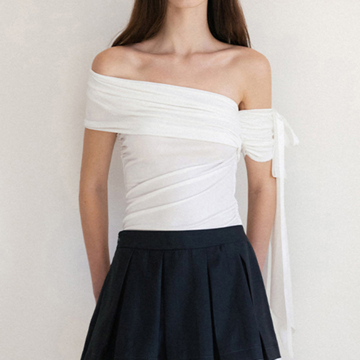 Damen Off-Shoulder Oberteil mit Rüschendetails und transparentem Ärmel Echo Archiv