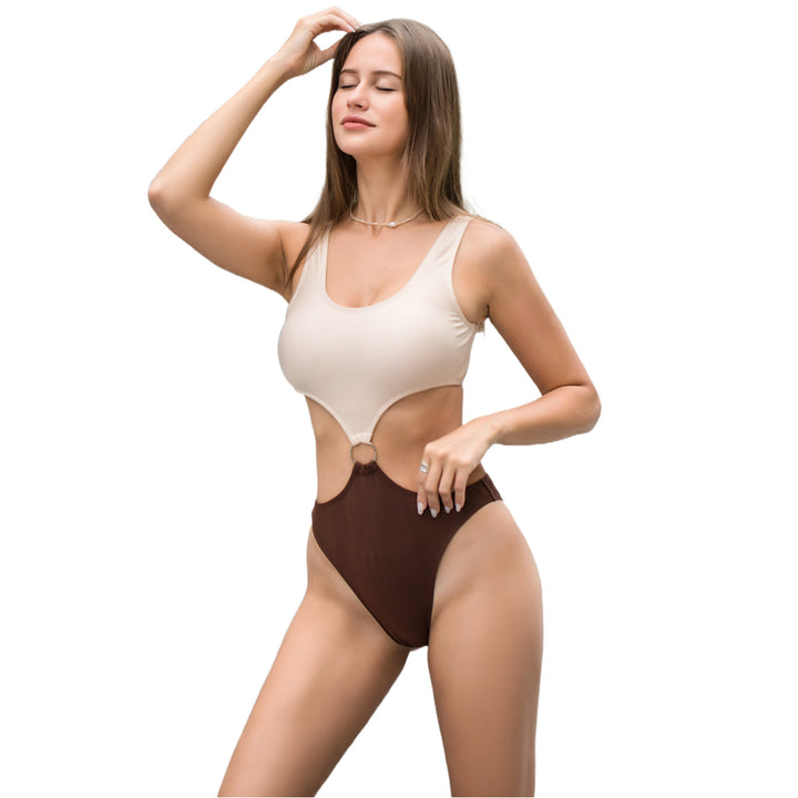 Damen Einteiler Badeanzug mit innovativem Cut-Out und schickem Ringdetail Echo Archiv