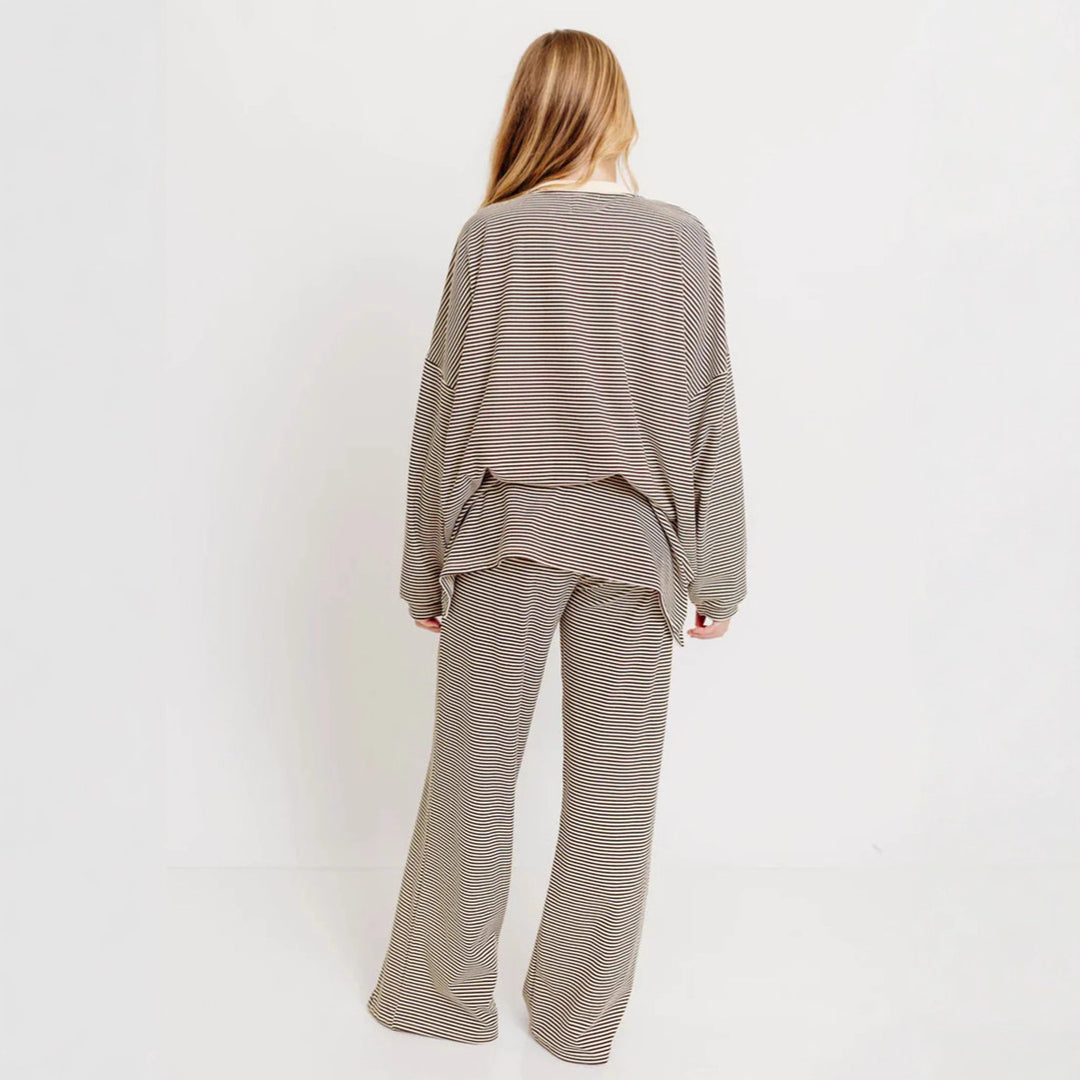 Damen nan gestreiftes Komfort-Set aus feinem Rippjersey mit Oversize-Pullover und weiter Bundhose Echo Archiv