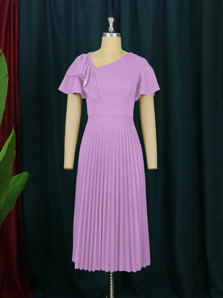 Damen elegantes Plisseekleid mit asymmetrischem Rüschen-Detail Echo Archiv